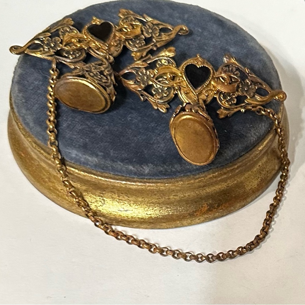 Vintage chadalein brooch